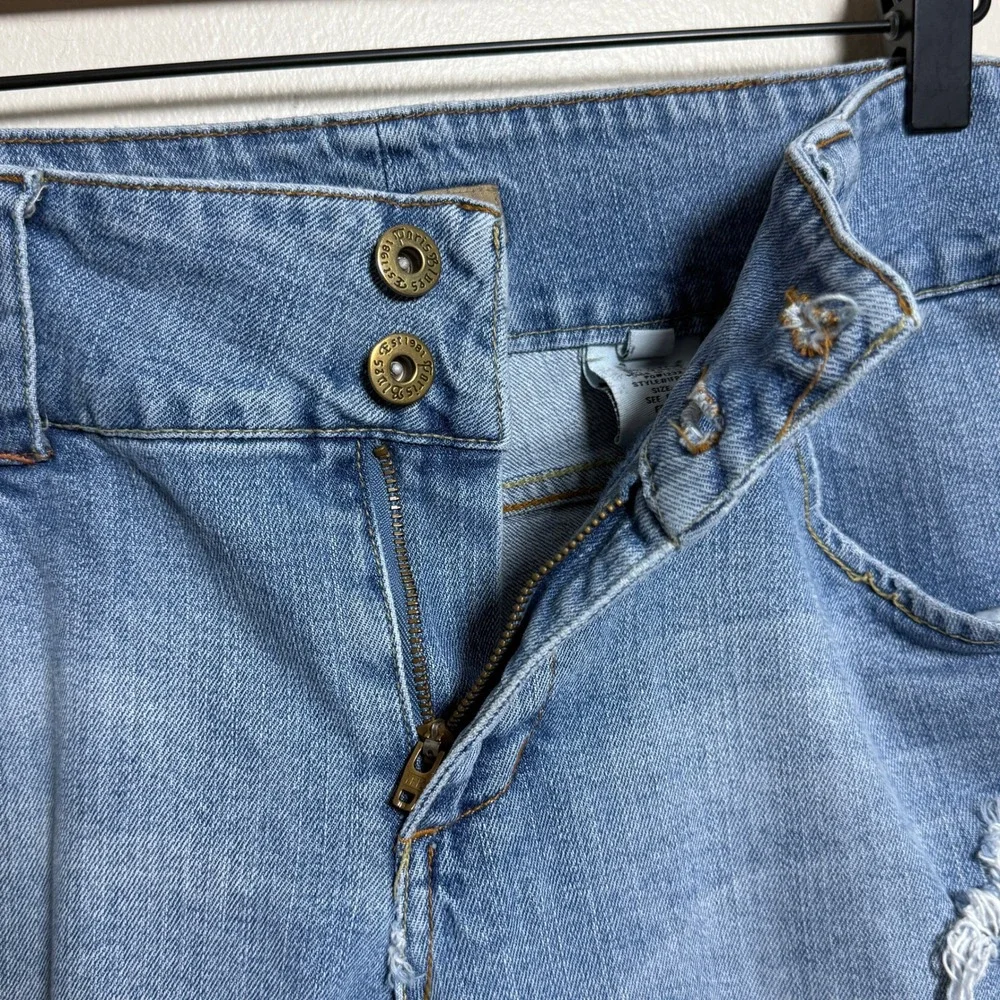 Paris Blues VTG Womens Distressed Denim Bermuda Shorts 13 Medium‎ Wash Blue Y2K